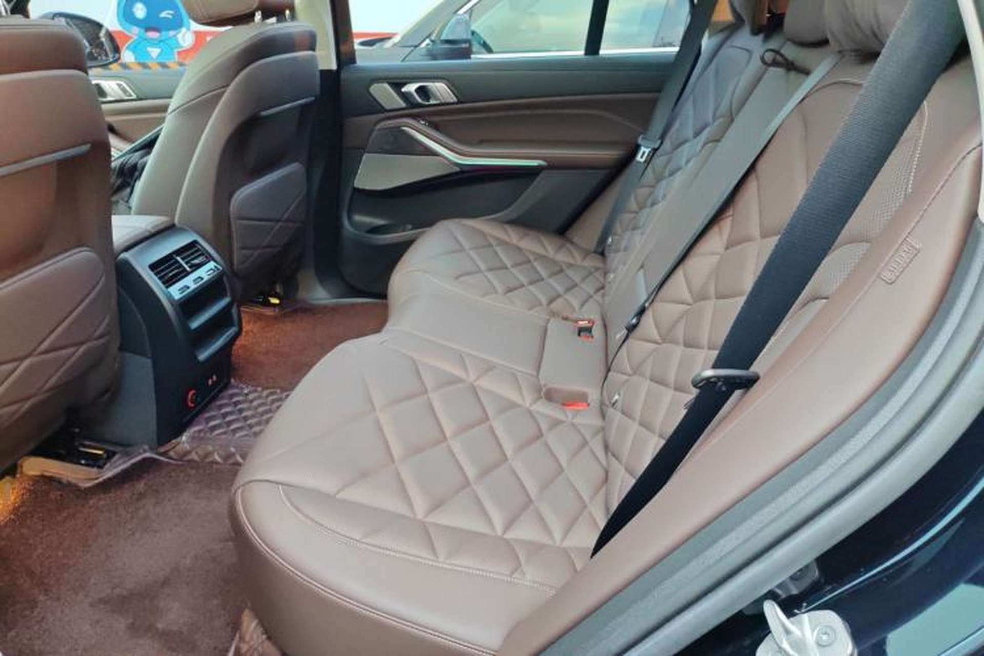 Used BMW X5 2022 Restyled xDrive 30Li Luxury Version M Sport Package Left Rear Seat