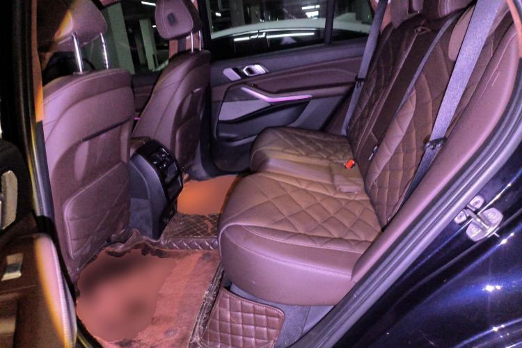 Used BMW X5 2022 xDrive 30Li M Sport Package Left Rear Seat