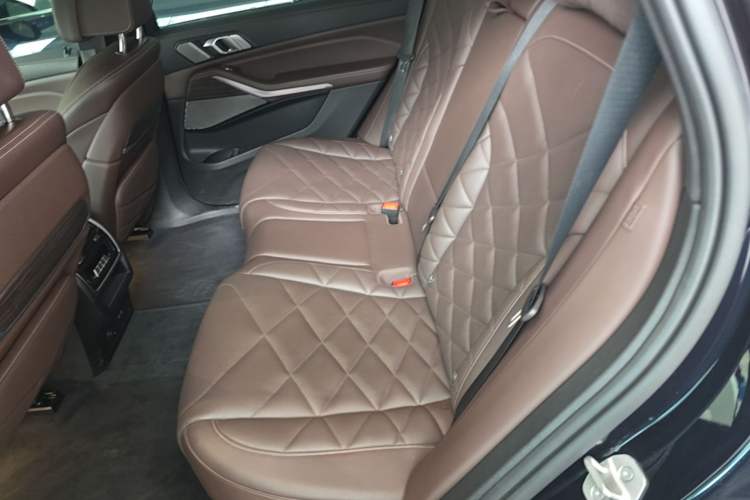 Used BMW X5 2022 Restyled xDrive 40Li M Sport Package Left Rear Seat
