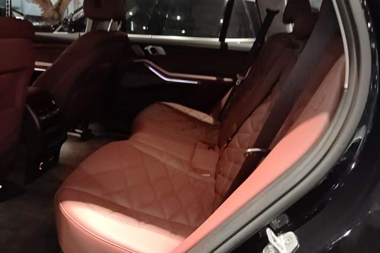 Used BMW X5 2022 Restyled xDrive 30Li Luxury Version M Sport Package Left Rear Seat