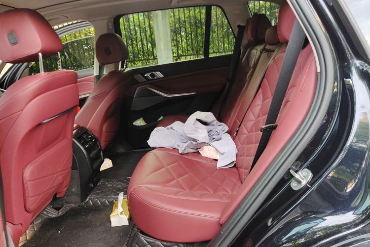 Used BMW X5 2022 Restyled xDrive 30Li Luxury Version M Sport Package Left Rear Seat