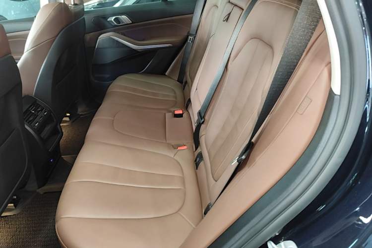 Used BMW X5 2022 xDrive30i M Sport Package Left Rear Seat