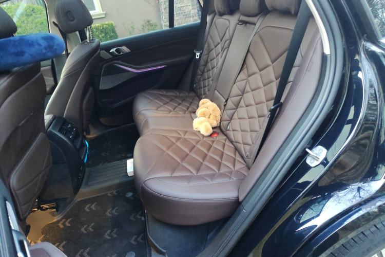 Used BMW X5 2022 xDrive 30Li Luxury M Sport Package Left Rear Seat