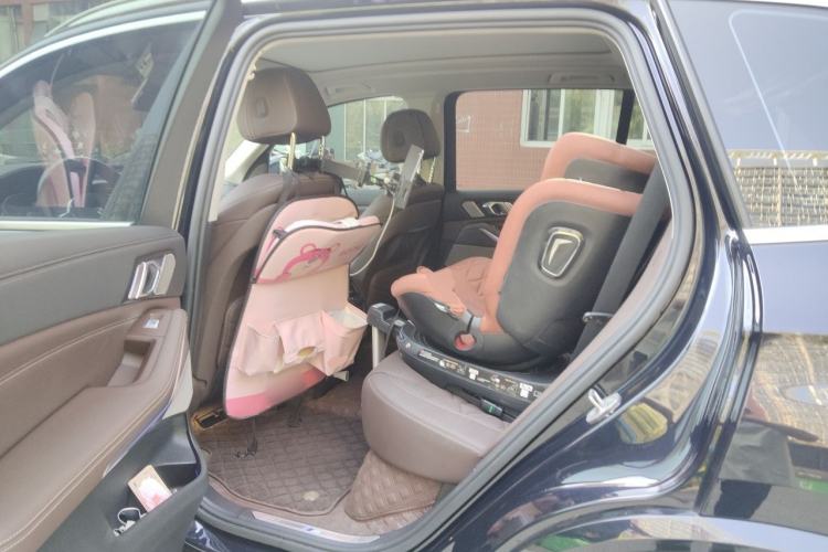 Used BMW X5 2022 xDrive 30Li M Sport Package Left Rear Seat