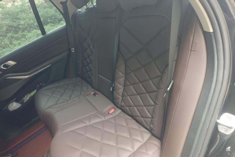 Used BMW X5 2022 Restyled xDrive 30Li Luxury Version M Sport Package Left Rear Seat