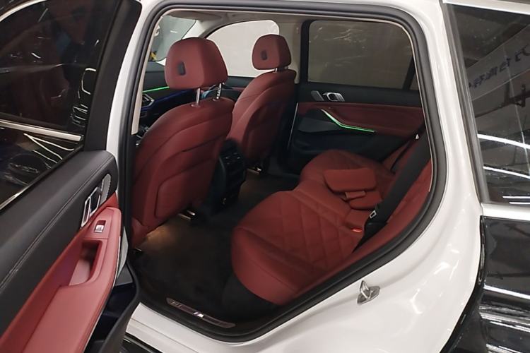 Used BMW X5 2022 Restyled xDrive 30Li Luxury Version M Sport Package Left Rear Seat