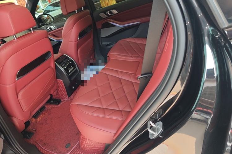 Used BMW X5 2022 Restyled xDrive 40Li M Sport Package Left Rear Seat
