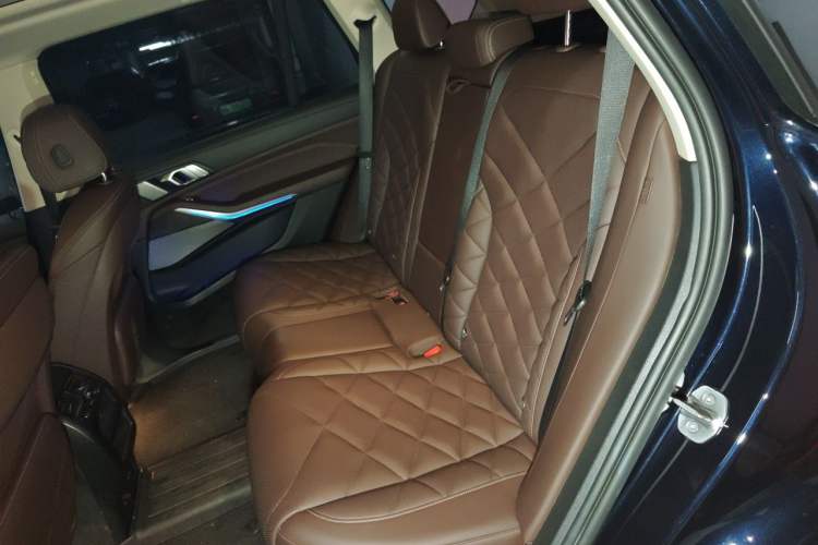 Used BMW X5 2022 xDrive 30Li Luxury M Sport Package Left Rear Seat