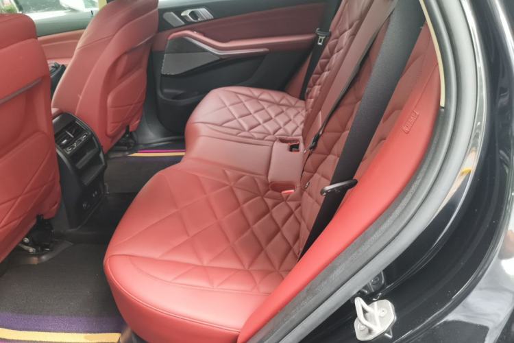 Used BMW X5 2022 Restyled xDrive 30Li Luxury Version M Sport Package Left Rear Seat