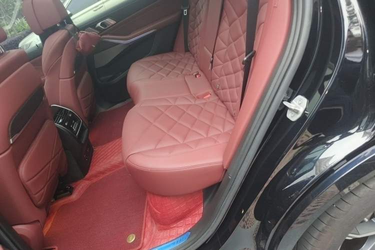 Used BMW X5 2022 Restyled xDrive 40Li M Sport Package Left Rear Seat