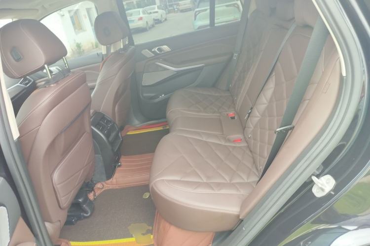 Used BMW X5 2022 Restyled xDrive 30Li Luxury Version M Sport Package Left Rear Seat