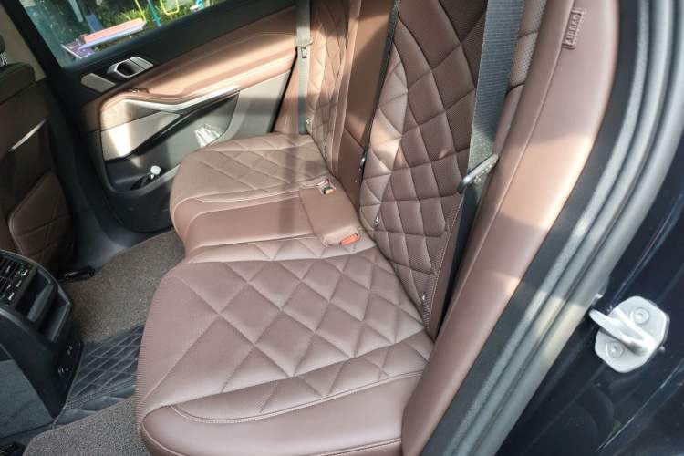 Used BMW X5 2022 Restyled xDrive 30Li Luxury Version M Sport Package Left Rear Seat
