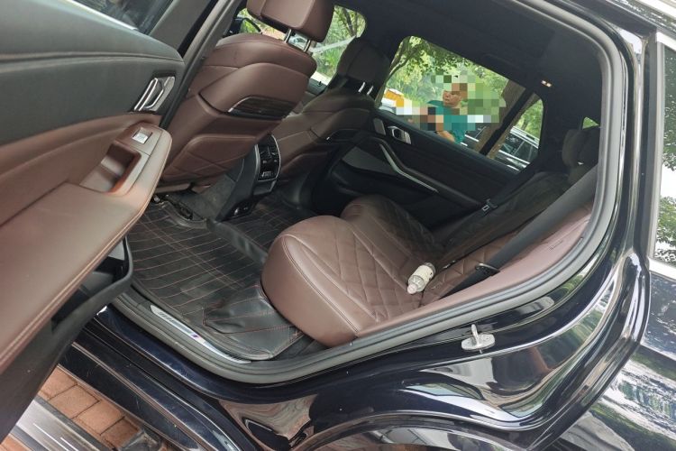 Used BMW X5 2022 Restyled xDrive 40Li M Sport Package Left Rear Seat