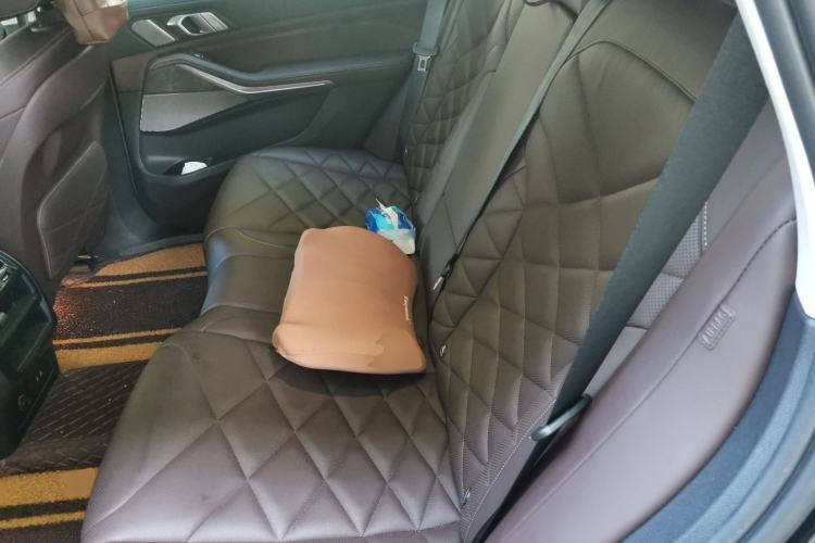 Used BMW X5 2022 xDrive 30Li Luxury M Sport Package Left Rear Seat
