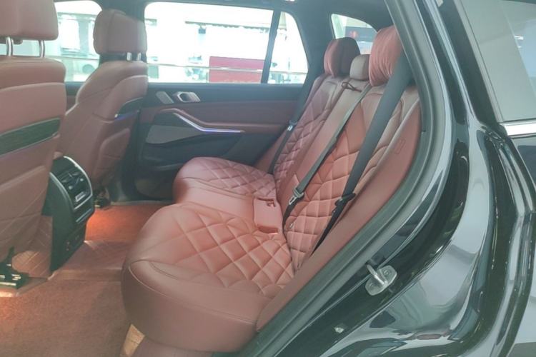 Used BMW X5 2022 Restyled xDrive 40Li M Sport Package Left Rear Seat