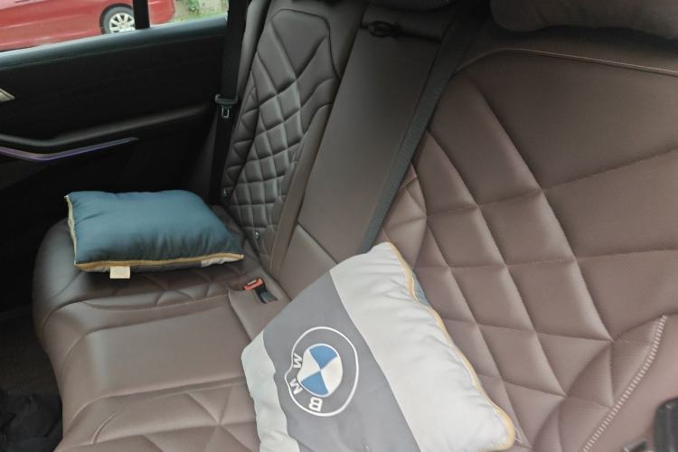 Used BMW X5 2022 Restyled xDrive 40Li M Sport Package Left Rear Seat