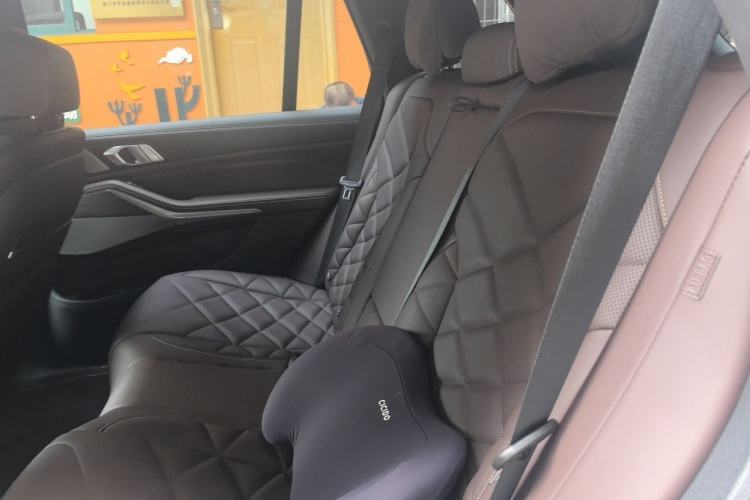 Used BMW X5 2022 Restyled xDrive 40Li M Sport Package Left Rear Seat