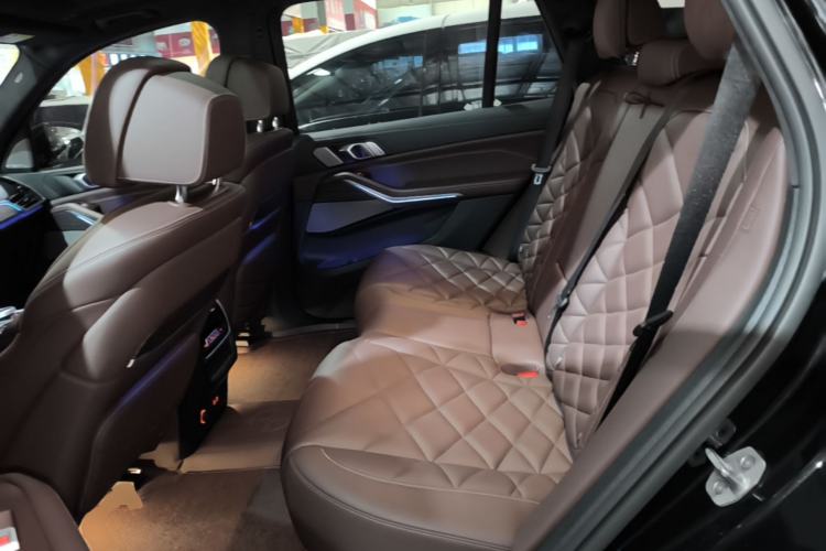 Used BMW X5 2022 Restyled xDrive 40Li M Sport Package Left Rear Seat