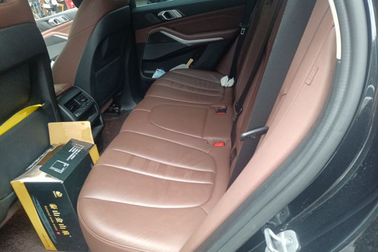 Used BMW X5 2022 xDrive40i M Sport Package Left Rear Seat