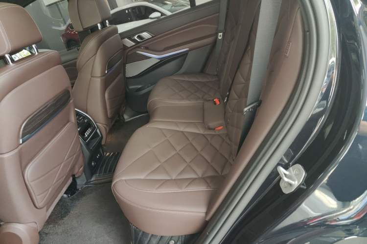 Used BMW X5 2022 Restyled xDrive 40Li M Sport Package Left Rear Seat