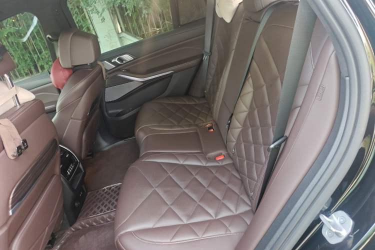 Used BMW X5 2022 Restyled xDrive 40Li M Sport Package Left Rear Seat