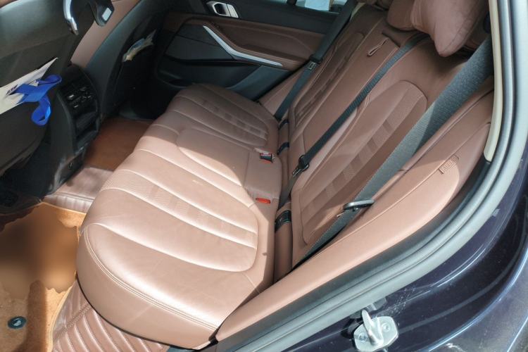 Used BMW X5 2022 xDrive40i M Sport Package Left Rear Seat