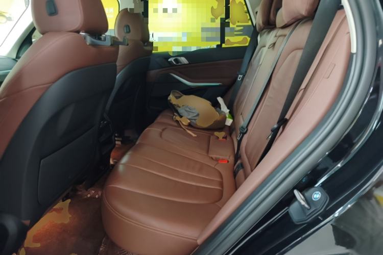 Used BMW X5 2022 xDrive40i M Sport Package Left Rear Seat