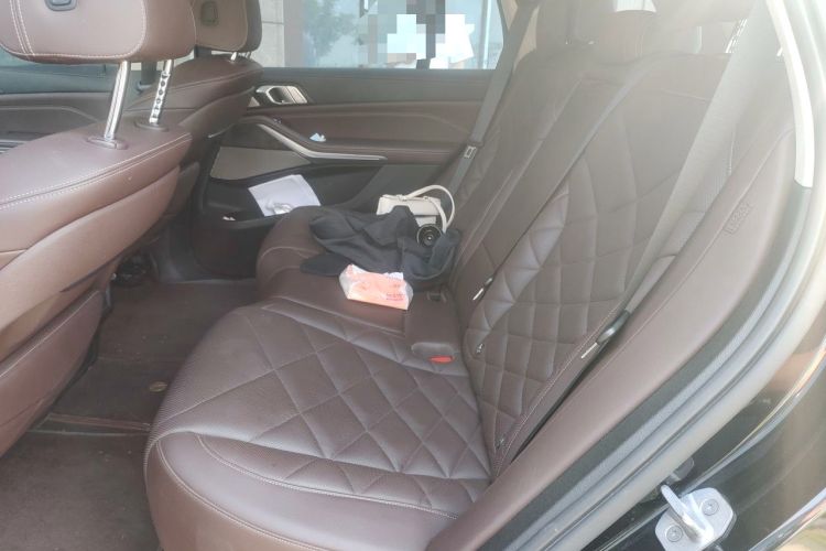 Used BMW X5 2022 xDrive 30Li M Sport Package Left Rear Seat