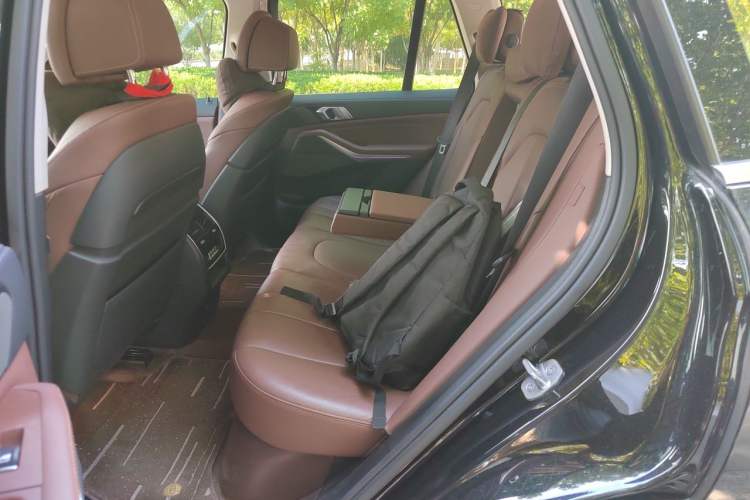Used BMW X5 2022 xDrive40i Luxury Edition M Sport Package Left Rear Seat