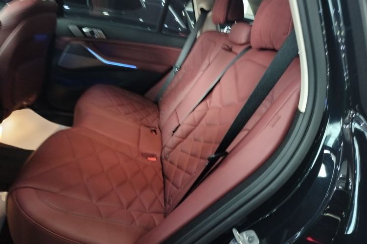 Used BMW X5 2022 Restyled xDrive 30Li Luxury Version M Sport Package Left Rear Seat