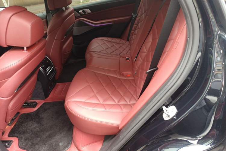 Used BMW X5 2022 Restyled xDrive 40Li M Sport Package Left Rear Seat