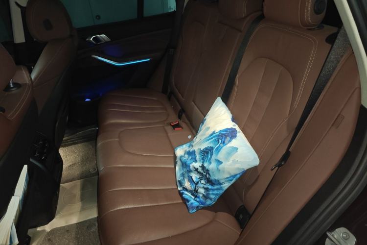 Used BMW X5 2022 xDrive30i M Sport Package Left Rear Seat
