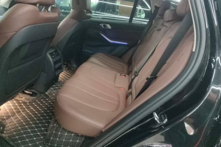 Used BMW X5 2022 xDrive30i M Sport Package Left Rear Seat