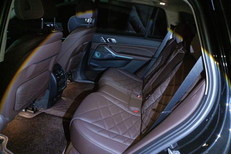 Used BMW X5 2022 xDrive 30Li M Sport Package Left Rear Seat