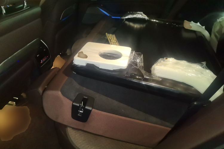Used BMW X5 2022 Restyled xDrive 40Li M Sport Package Left Rear Seat