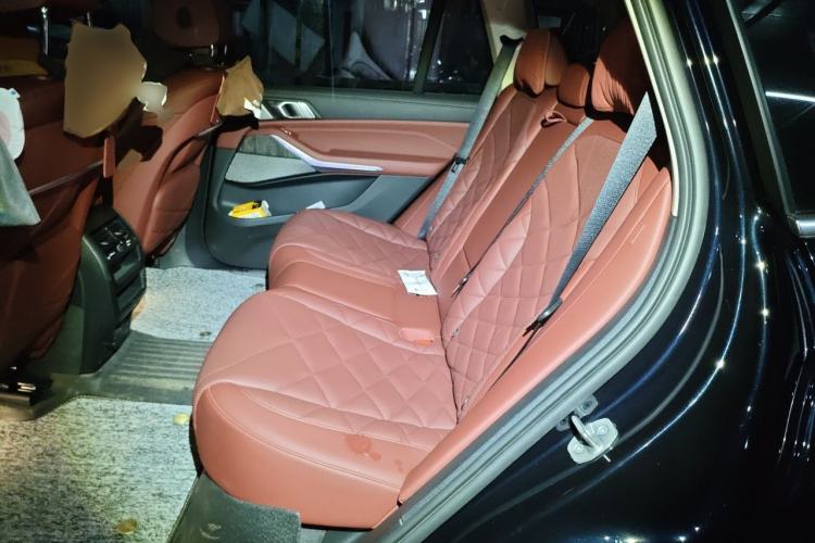 Used BMW X5 2022 Restyled xDrive 30Li Luxury Version M Sport Package Left Rear Seat
