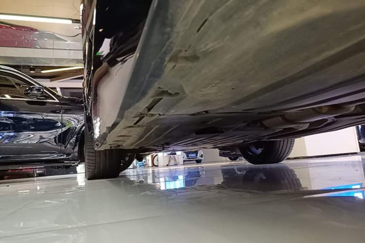 Used BMW X5 2022 xDrive 40Li M Sport Package Left Side Sill