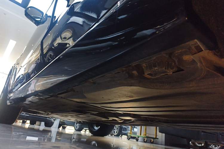 Used BMW X5 2022 Restyled xDrive 40Li M Sport Package Left Side Sill