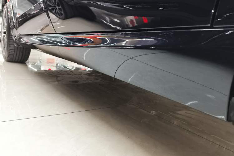 Used BMW X5 2022 Restyled xDrive 40Li M Sport Package Left Side Sill