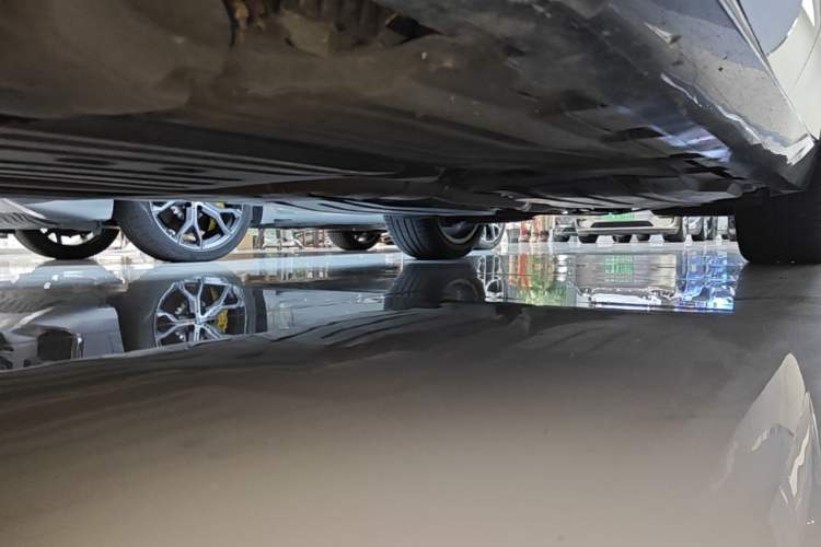 Used BMW X5 2022 xDrive 30Li Luxury M Sport Package Left Side Sill
