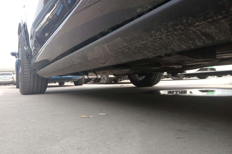 Used BMW X5 2022 xDrive40i Luxury Edition M Sport Package Left Side Sill