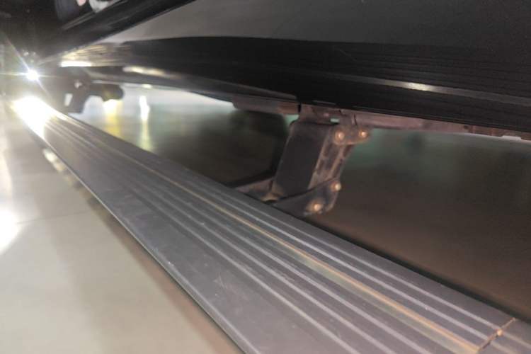 Used BMW X5 2022 Restyled xDrive 40Li M Sport Package Left Side Sill