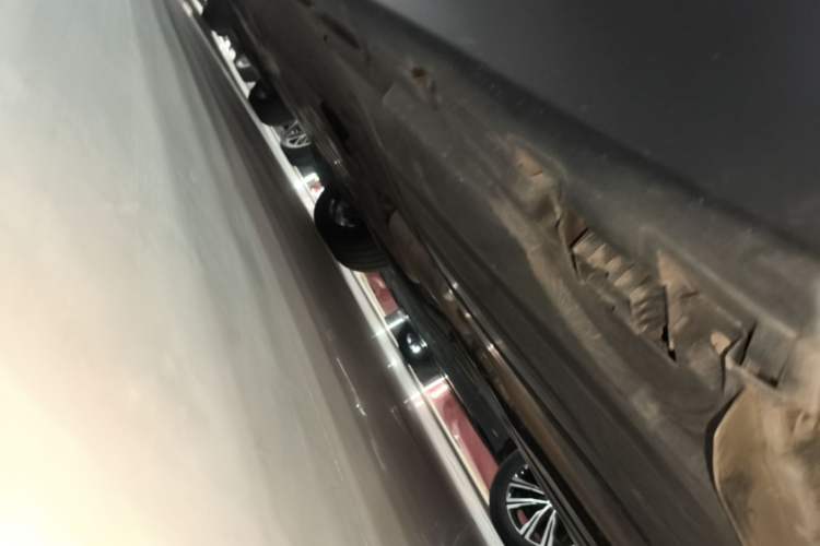 Used BMW X5 2022 Restyled xDrive 40Li M Sport Package Left Side Sill