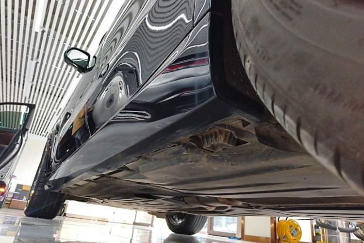 Used BMW X5 2022 Restyled xDrive 30Li Luxury Version M Sport Package Left Side Sill