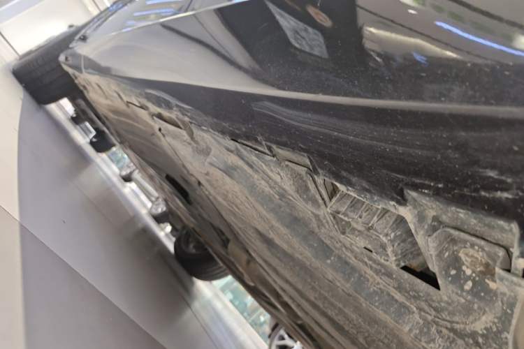 Used BMW X5 2022 xDrive30i M Sport Package Left Side Sill