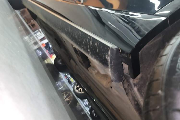 Used BMW X5 2022 Restyled xDrive 30Li M Sport Package Left Side Sill