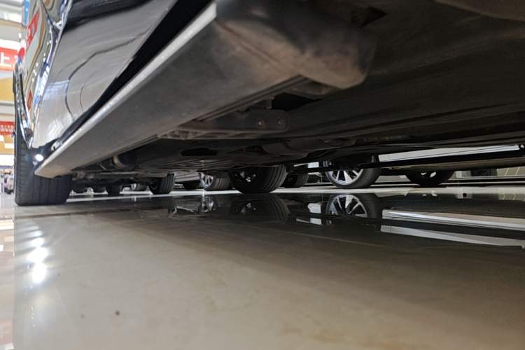 Used BMW X5 2022 xDrive40i Luxury Edition M Sport Package Left Side Sill