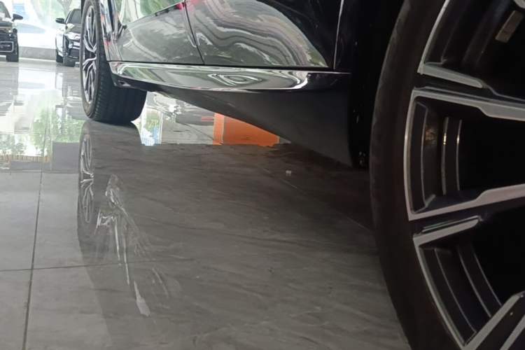 Used BMW X5 2022 xDrive30i M Sport Package Left Side Sill