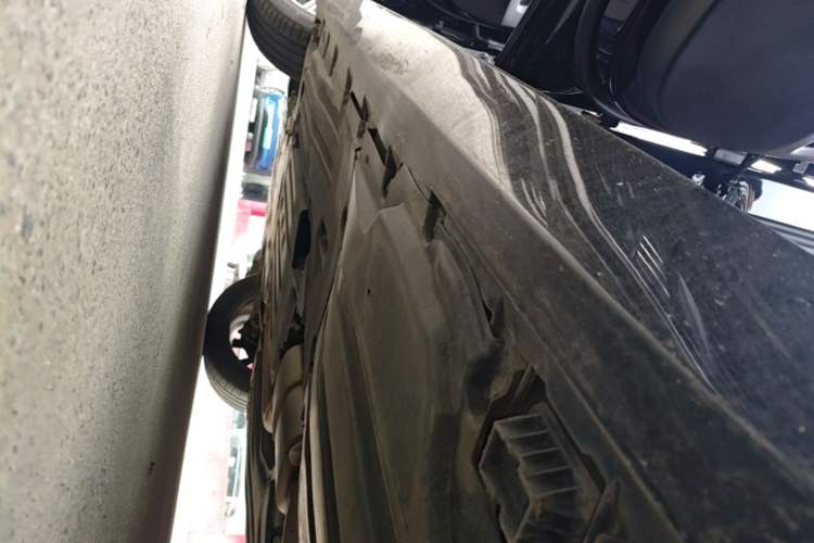 Used BMW X5 2022 xDrive 30Li Luxury M Sport Package Left Side Sill