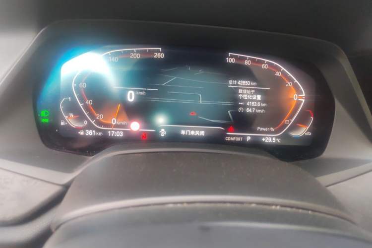 Used BMW X5 2022 xDrive 30Li M Sport Package Odometer Close Up